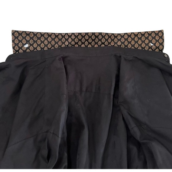 #203 ROBERT GRAHAM Black
Embroidered Sports Shirt Size XXL
RETAIL $278 - Picture 2 of 4